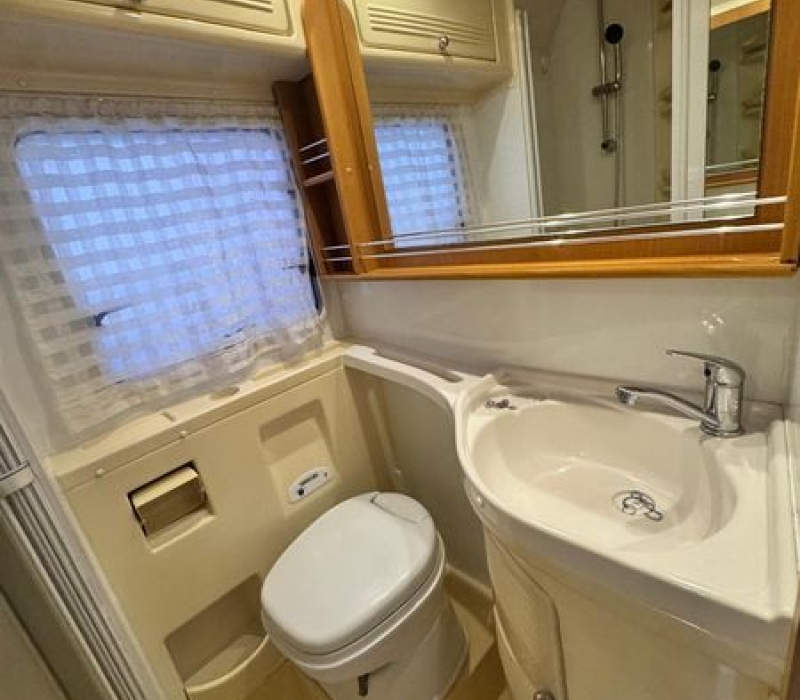 Miglior camper mansardato-usato Camper Land 3000_Brescia (40)