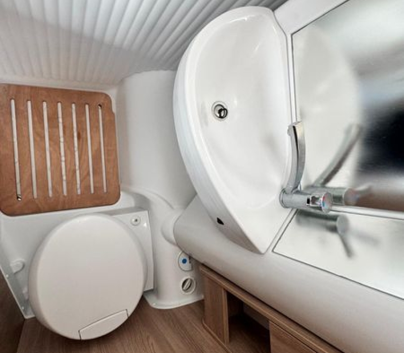 Camper semintegrale_compatto_letti gemelli_usato_migliore offerta_Camper land 3000_Brescia_ Cremona_Mantova_Milano_Crema_garda lake (9)