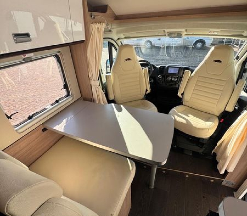 Camper semintegrale_compatto_letti gemelli_usato_migliore offerta_Camper land 3000_Brescia_ Cremona_Mantova_Milano_Crema_garda lake (20)