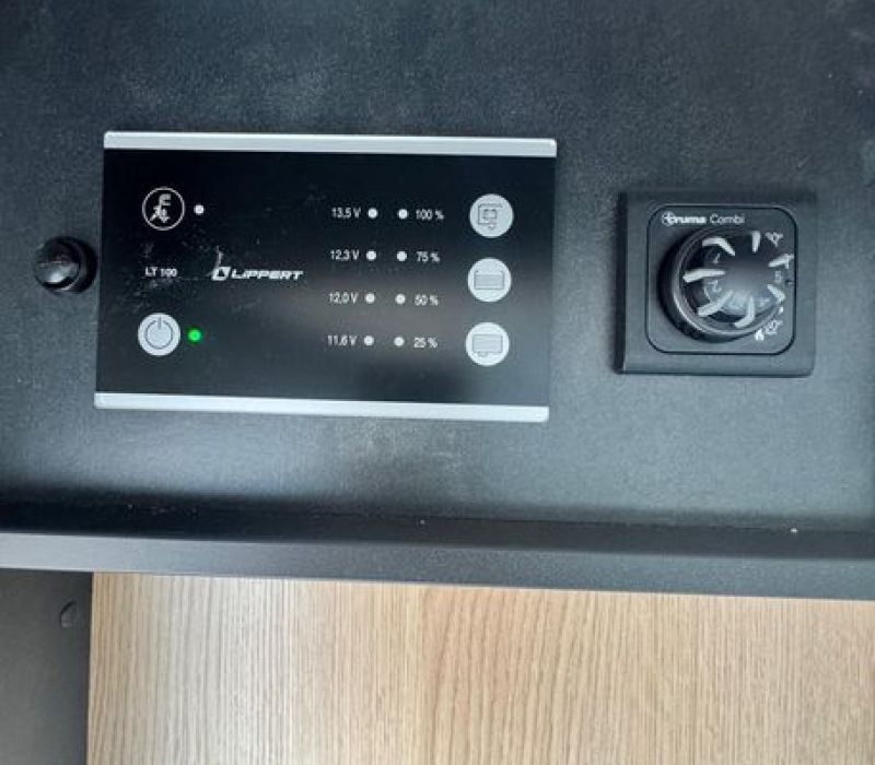 Camper semintegrale 5 posti con letto basculante Brescia concessionario ufficiale Camper land 3000 (17)