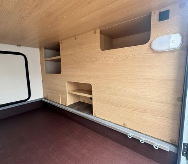 Camper semintegrale 5 posti con letto basculante Brescia concessionario ufficiale Camper land 3000 (33)