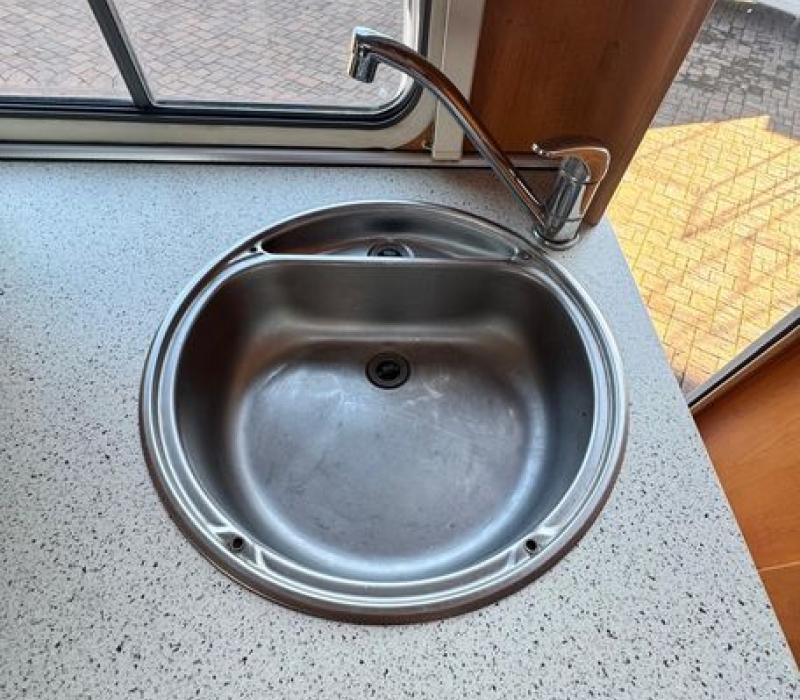 camper-mansardato-hymer-camp 682cl-2007-Brescia-camperland3000 (16)