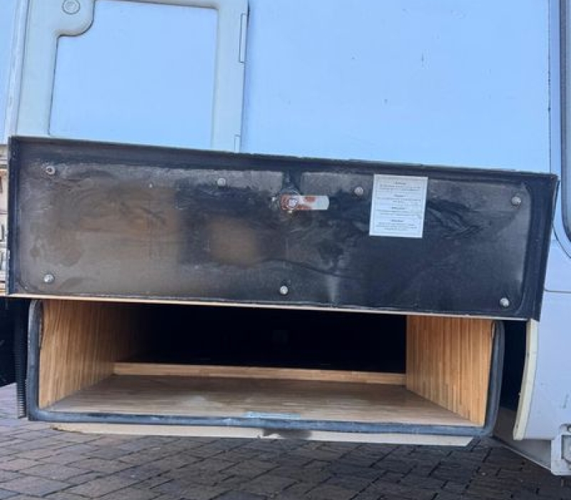 camper-mansardato-hymer-camp 682cl-2007-Brescia-camperland3000 (26)