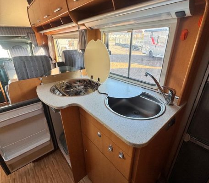 camper-mansardato-hymer-camp 682cl-2007-Brescia-camperland3000 (50)