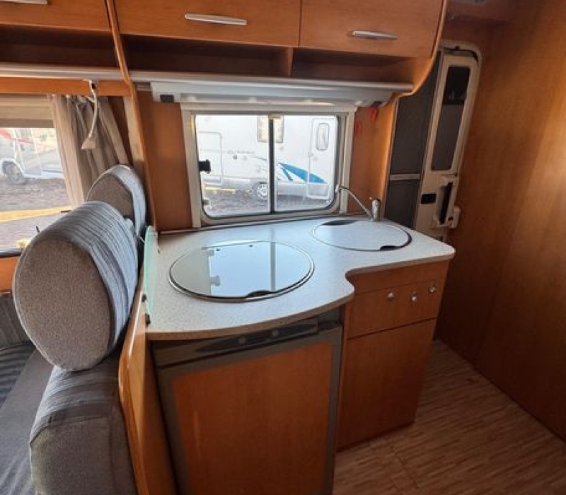 camper-mansardato-hymer-camp 682cl-2007-Brescia-camperland3000 (56)