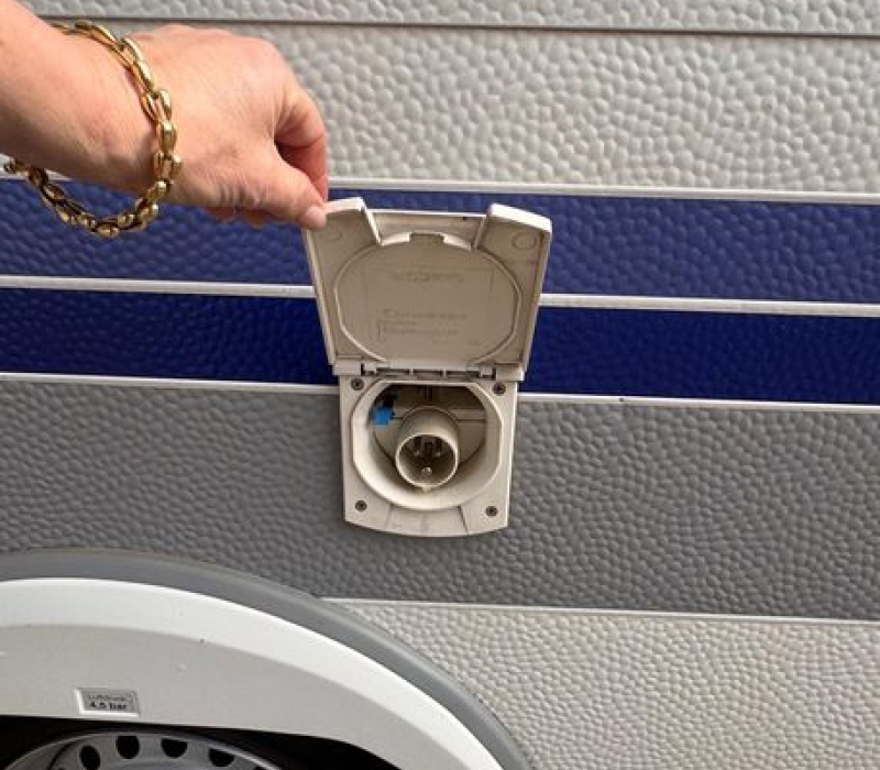 caravan-roulotte-usata-hobby-brescia-camperland3000-via serenissima-buffalora (25)