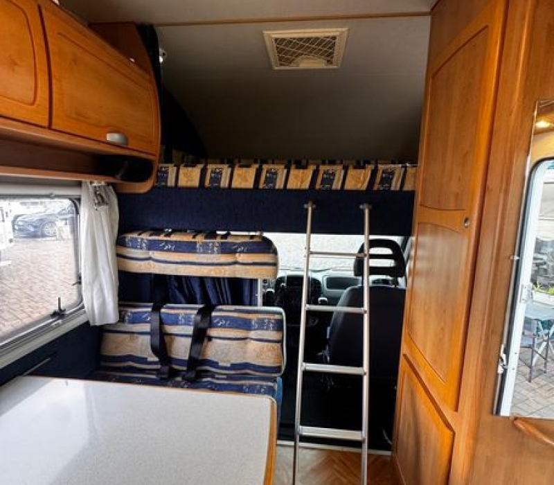 camper-mansardato.usato-mc louis-adatto-famiglia-prima esperienza-brescia- camper land 3000 (6)