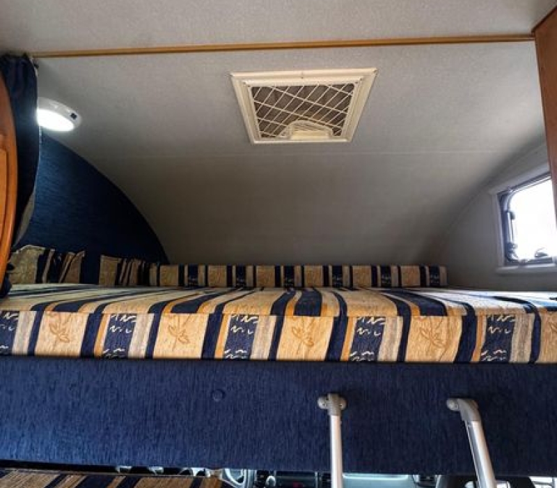 camper-mansardato.usato-mc louis-adatto-famiglia-prima esperienza-brescia- camper land 3000 (7)